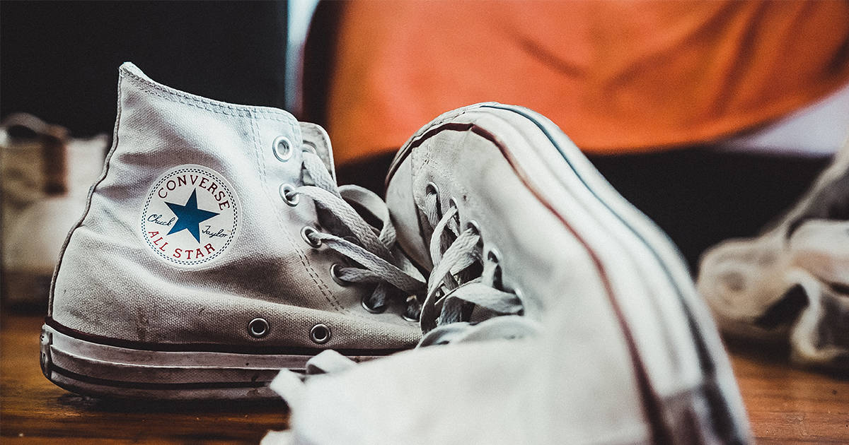 8 Best Ways On How to Clean White Converse Like New