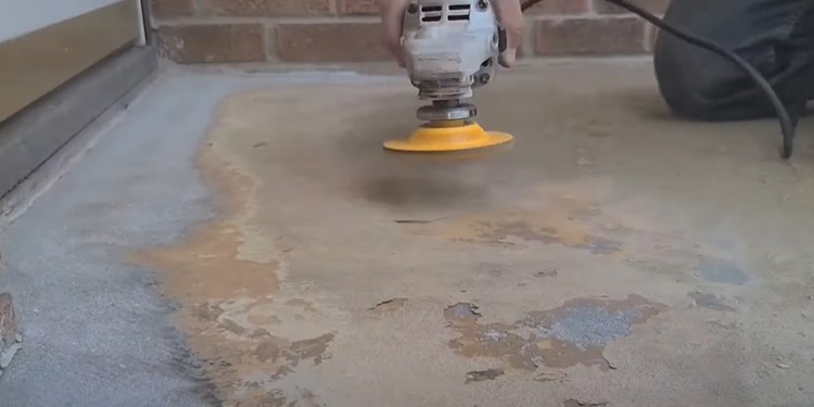 grinder-removing-paint-from-concrete