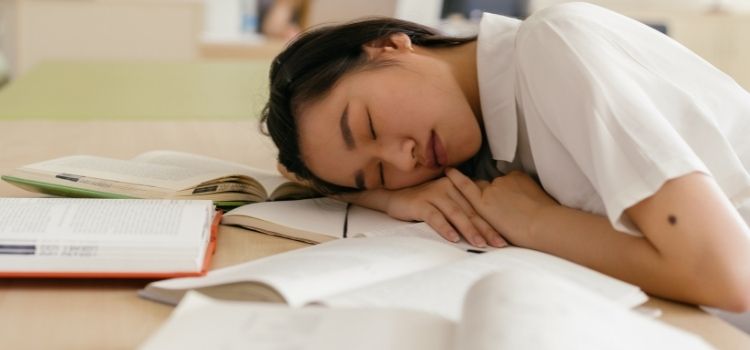 How to Not Fall Asleep in Class