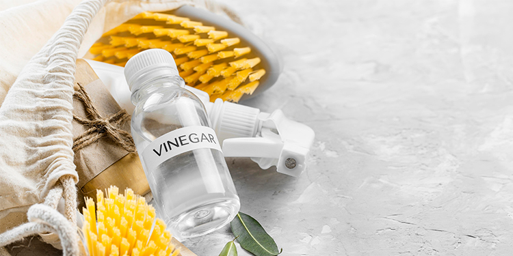 White Distilled Vinegar To Get Rid of Mold in Tile Grout