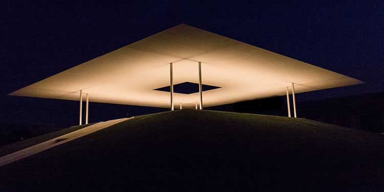 Sunset at James Turrell's ''Twilight Epiphany'' Skyspace