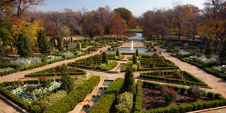 Take a stroll through the Fort Worth Botanic Garden