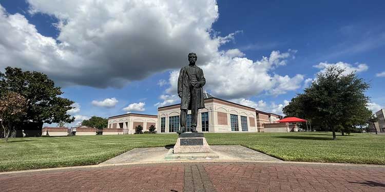 Witness Creativity at the Art Museum of Southeast Texas