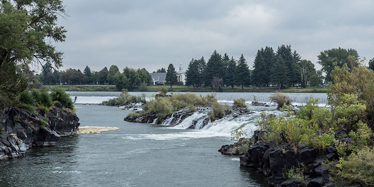 Greenbelt trail of Idaho Falls River