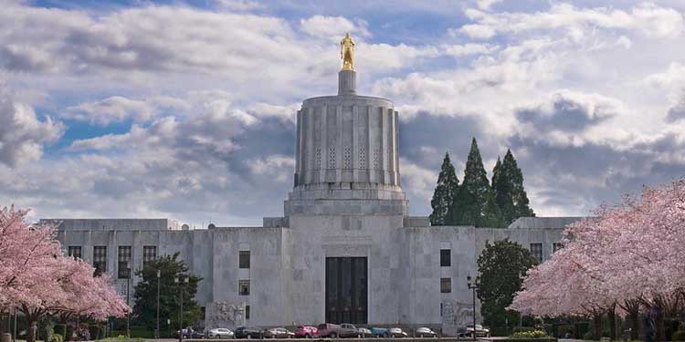 Learn the States History at the Oregon State Capitol