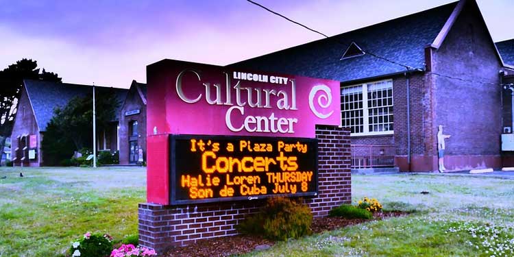 Live Music and Arts at the Lincoln City Cultural Center 