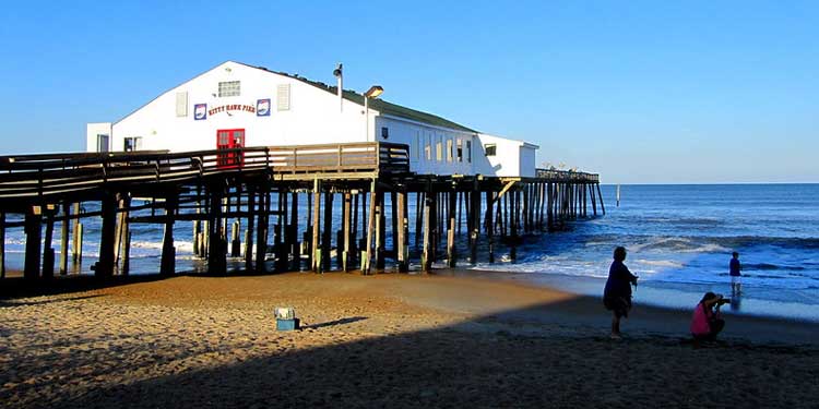 Experience Old-school Fishing at Kitty Hawk Pier