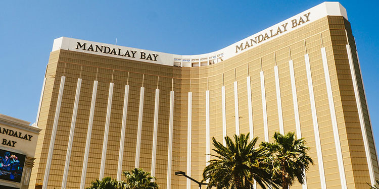 Mandalay Bay Resort & Casino: Waking Up In Vegas 