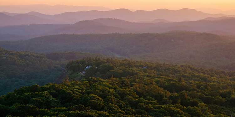 Wander in the Lush Whiteside Mountain