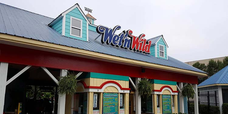 Wet’n Wild Emerald Pointe Water Park