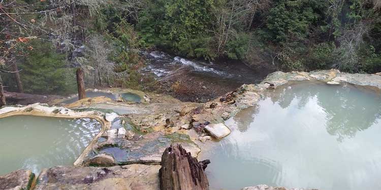 Hike and Relax at the Umpqua Hot Springs